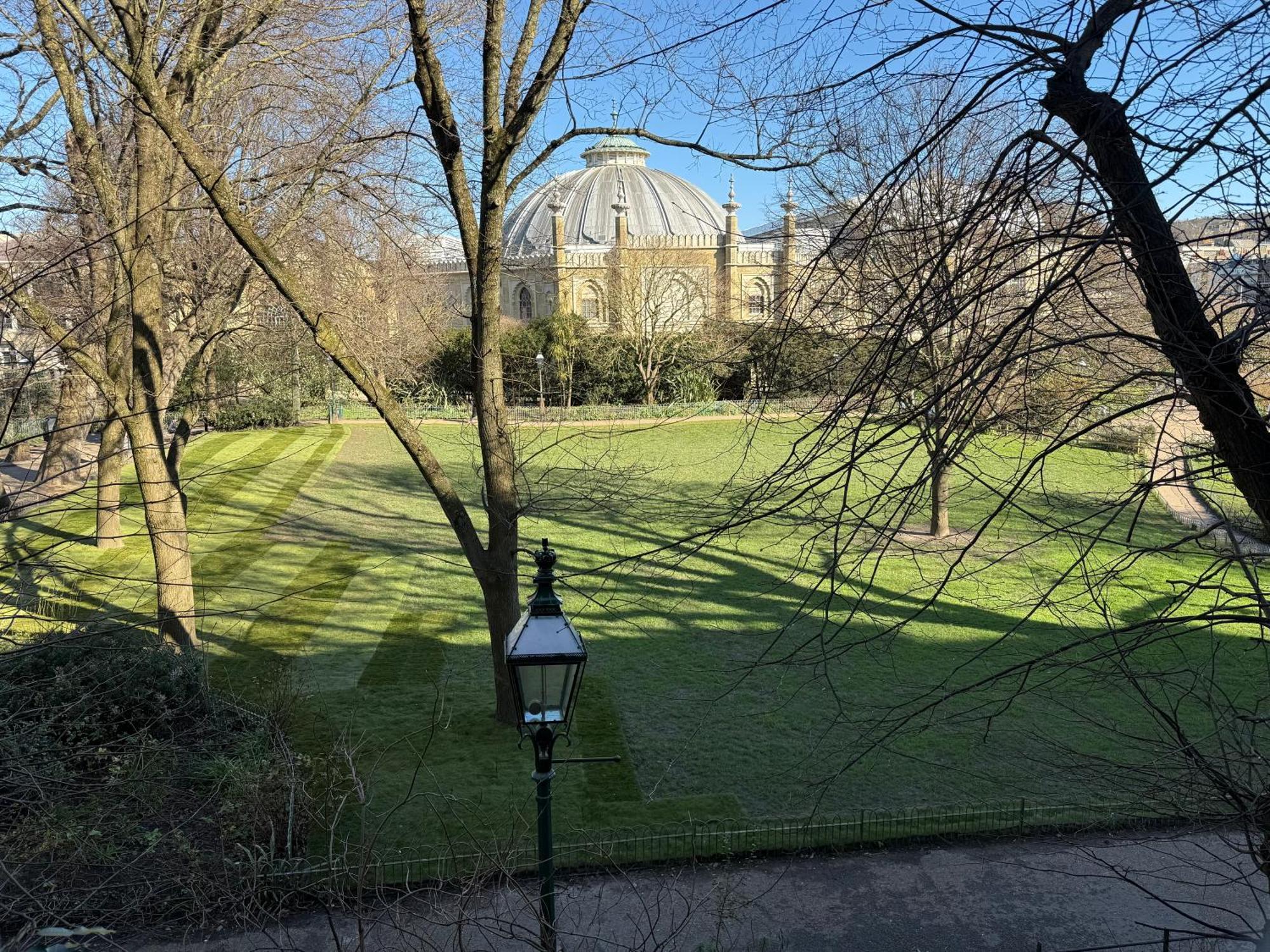 Royal Pavilion Garden With Parking